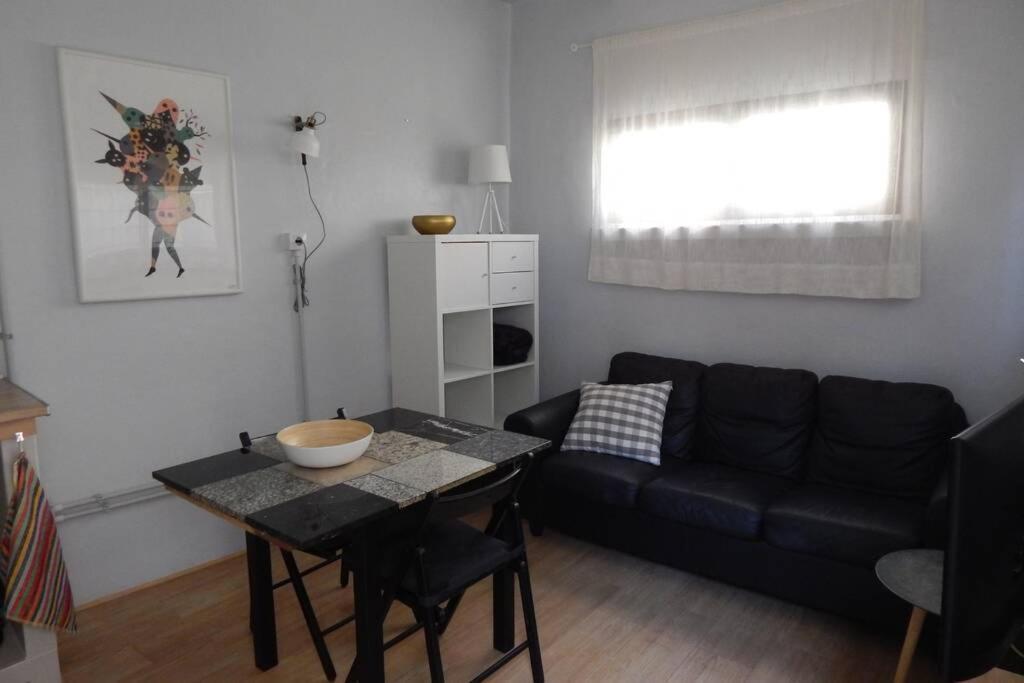 メレナラCosy Flat For 2 Directly At The Beachアパートメント エクステリア 写真