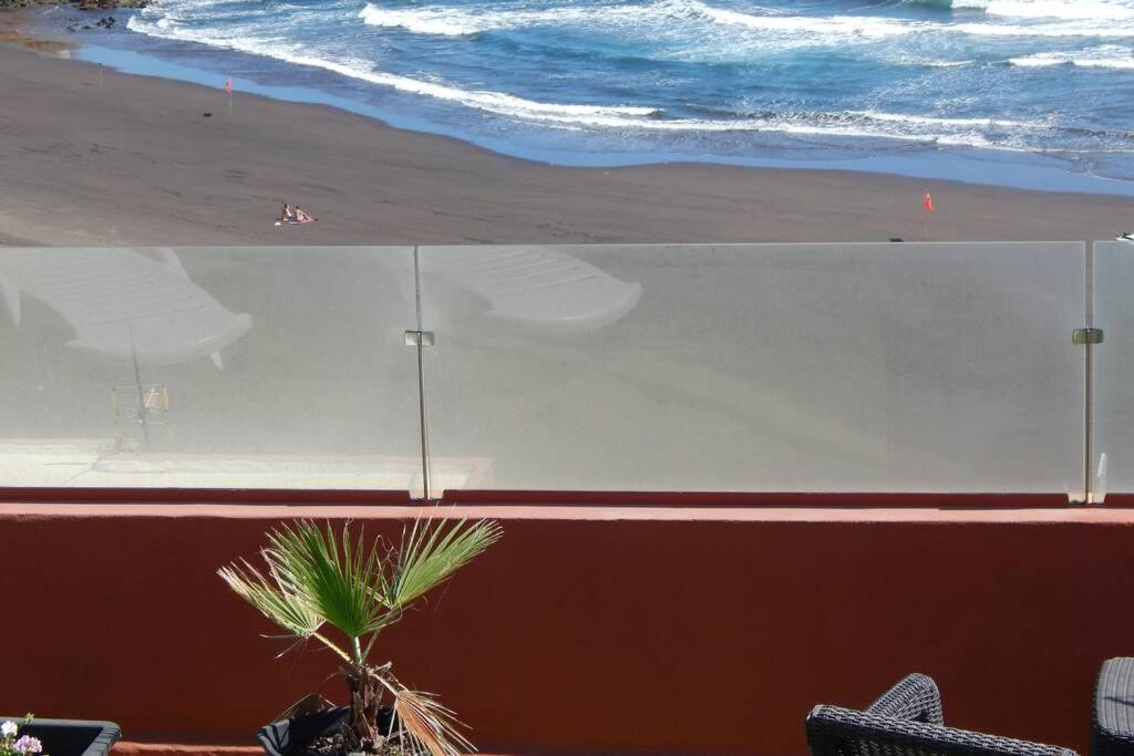メレナラCosy Flat For 2 Directly At The Beachアパートメント エクステリア 写真
