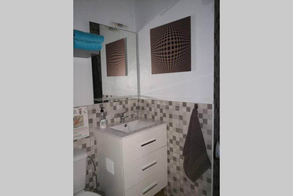 メレナラCosy Flat For 2 Directly At The Beachアパートメント エクステリア 写真